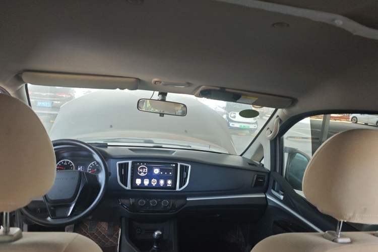 Used FORTHING Lingzhi 2022 M5 1.6L Practical Model 5 Seats Headliner