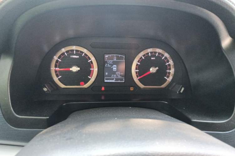 Used FORTHING Lingzhi 2022 Revised Version Workhorse Edition M5L 2.0L Base Model 7 Seats Instrument Cluster