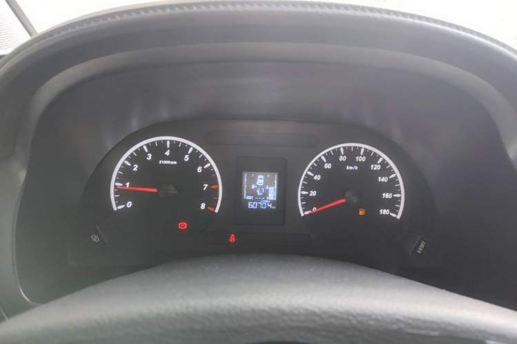 Used FORTHING Lingzhi 2022 M5L 2.0L Utility Model 7 Seats Instrument Cluster