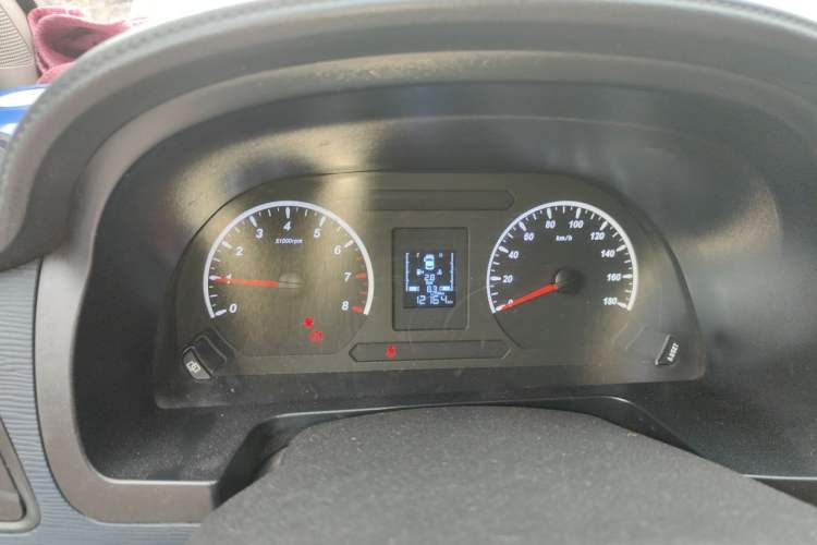 Used FORTHING Lingzhi 2022 M5 1.6L Practical Model 5 Seats Instrument Cluster
