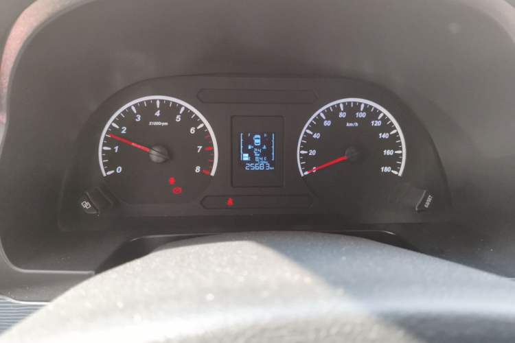 Used FORTHING Lingzhi 2022 M5 1.6L Practical Model 5 Seats Instrument Cluster