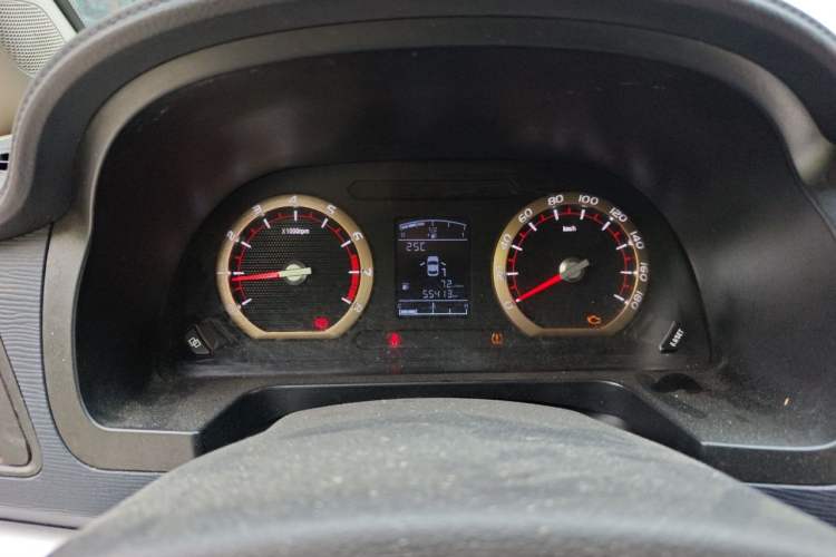 Used FORTHING Lingzhi 2022 Entry-Level M5L 2.0L Basic Version 7 Seats Instrument Cluster