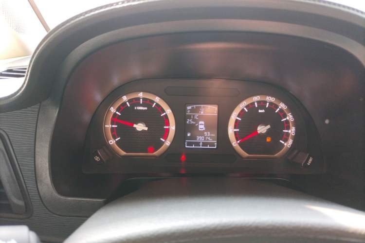 Used FORTHING Lingzhi 2022 Striving Version M5L 1.6L Base Model 9-Seater Instrument Cluster