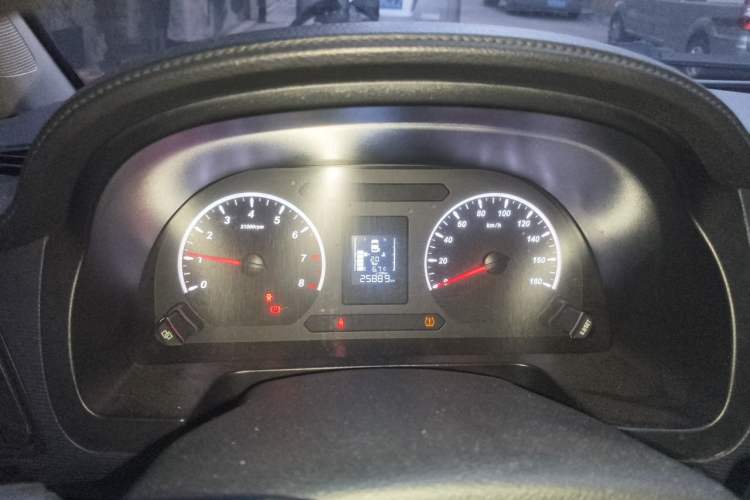 Used FORTHING Lingzhi 2022 M5 1.6L Practical Model 5 Seats Instrument Cluster