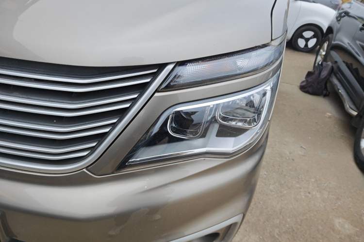Used FORTHING Lingzhi 2022 M5 1.6L Practical 7-Seater Left Front Headlight