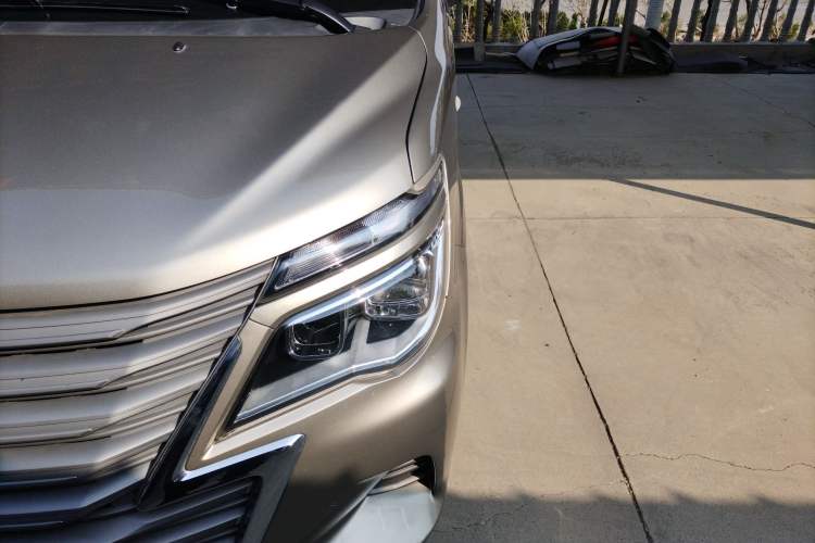 Used FORTHING Lingzhi 2022 Striving Version M5L 1.6L Base Model 9-Seater Left Front Headlight