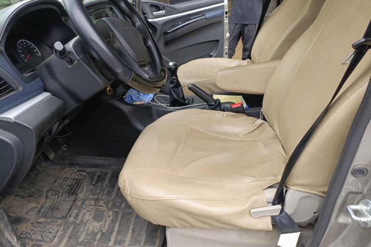 Used FORTHING Lingzhi 2022 M5 1.6L Practical Model 5 Seats Left Front Seat