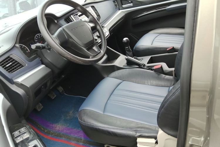Used FORTHING Lingzhi 2022 M5L 1.6L Utility Model 7 Seats Left Front Seat