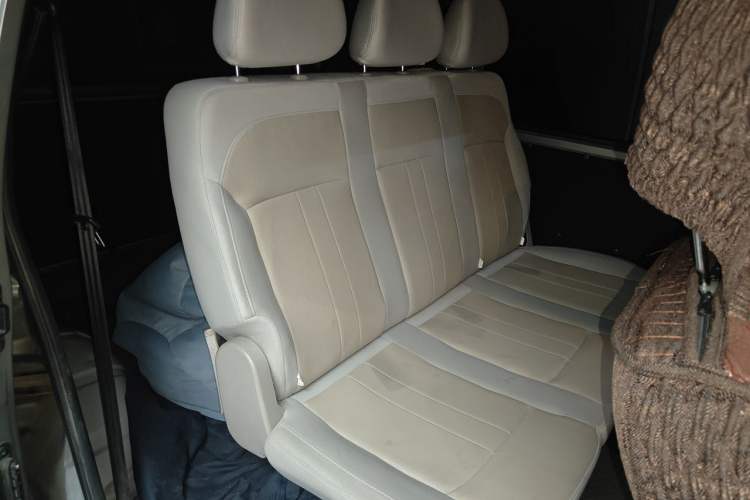 Used FORTHING Lingzhi 2022 M5 1.6L Practical Model 5 Seats Left Rear Seat