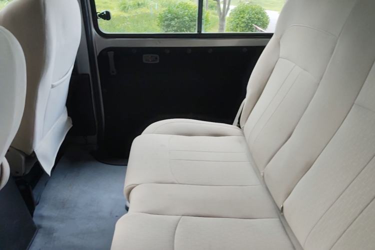 Used FORTHING Lingzhi 2022 M5L 2.0L Utility Model 7 Seats Left Rear Seat