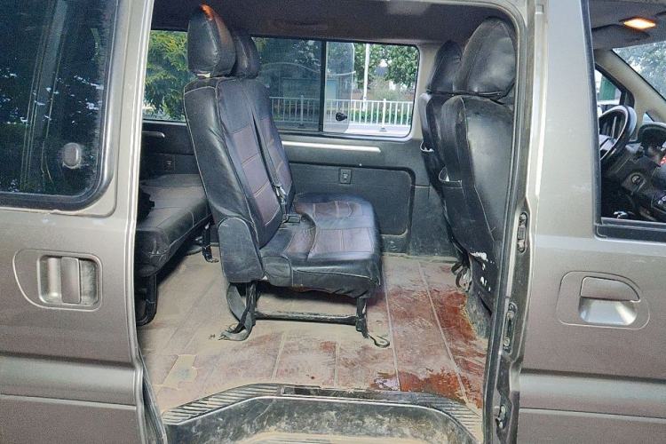 Used FORTHING Lingzhi 2022 Striving Version M5L 1.6L Base Model 9-Seater Left Rear Seat
