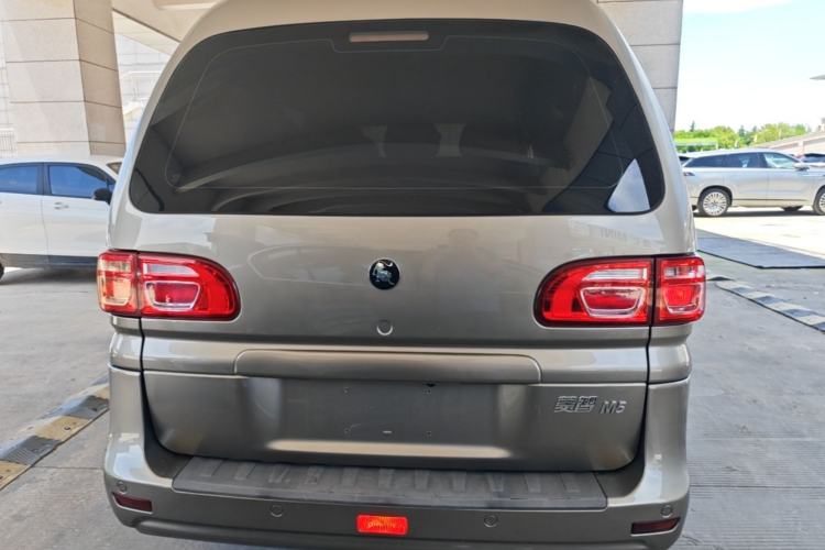 Used FORTHING Lingzhi 2022 M5 1.6L Practical Model 5 Seats Rear