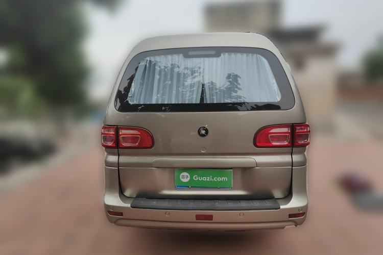 Used FORTHING Lingzhi 2022 M5 1.6L Practical Model 5 Seats Rear