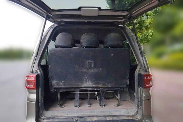 Used FORTHING Lingzhi 2022 Striving Version M5L 1.6L Base Model 9-Seater Trunk