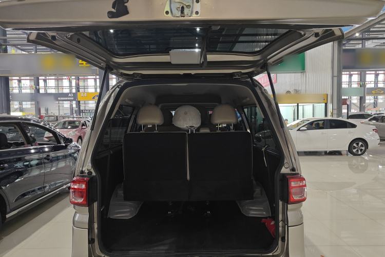 Used FORTHING Lingzhi 2022 M5L 1.6L Utility Model 7 Seats Trunk