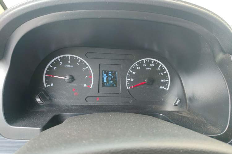 Used FORTHING Lingzhi 2022 M5L 1.6L Utility Model 7 Seats Instrument Cluster