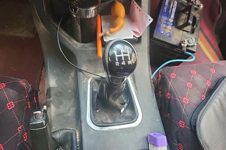 Used FORTHING Lingzhi 2022 V3 1.6L Base Model 2 Seats Gear Lever
