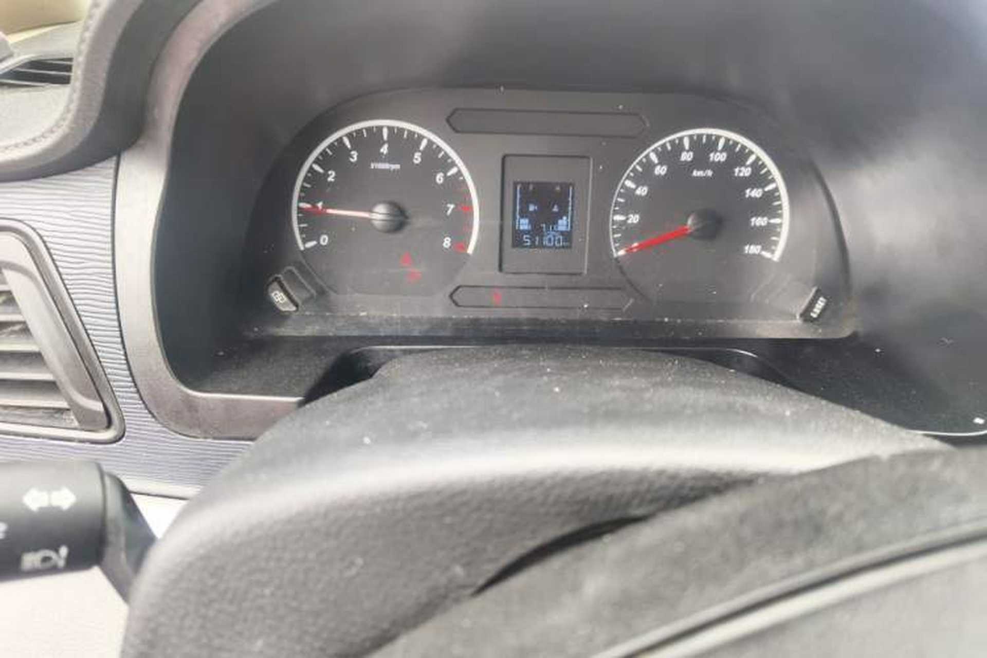 Used FORTHING Lingzhi 2022 V3 1.6L Base Model 2 Seats Odometer Close Up