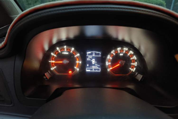 Used FORTHING Lingzhi 2022 Entry-Level M5L 1.6L Comfort Version 7 Seats Instrument Cluster