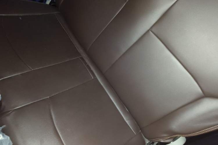 Used FORTHING Lingzhi 2022 Entry-Level M5L 1.6L Comfort Version 7 Seats Left Rear Seat