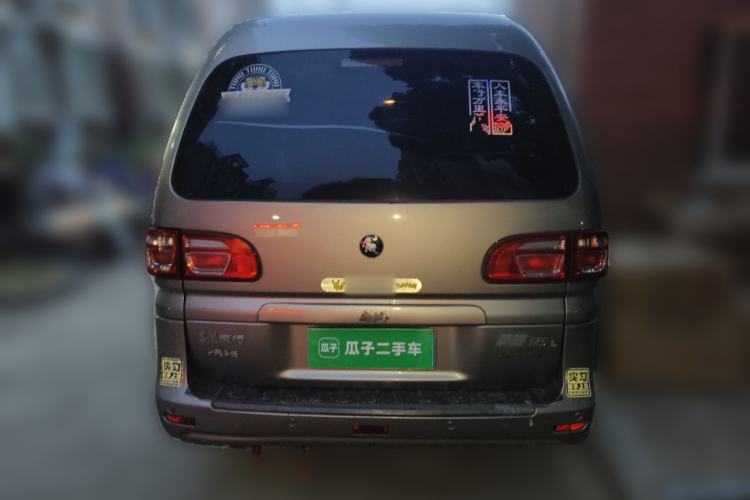 Used FORTHING Lingzhi 2022 Entry-Level M5L 1.6L Comfort Version 7 Seats Rear