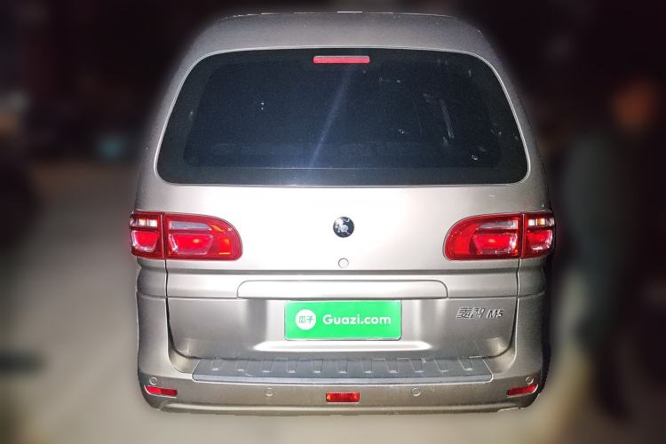 Used FORTHING Lingzhi 2022 M5L 1.6L Utility Model 7 Seats Rear
