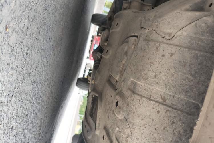 Used FORTHING Lingzhi 2022 M5 1.6L Practical 7-Seater Chassis Front