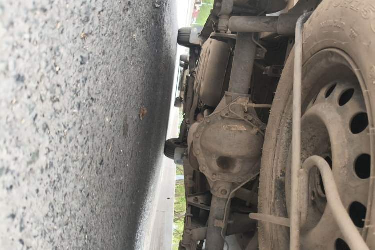 Used FORTHING Lingzhi 2022 M5 1.6L Practical 7-Seater Chassis Rear