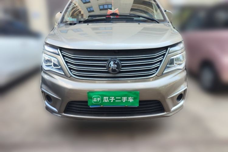 Used FORTHING Lingzhi 2022 M5L 1.6L Utility Model 7 Seats Front
