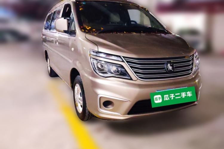 Used FORTHING Lingzhi 2022 M5L 1.6L Utility Model 7 Seats Front Right 45 Deg