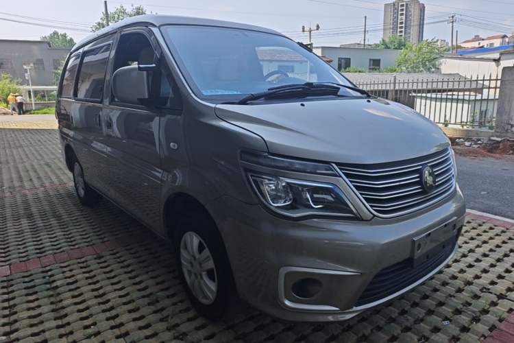 Used FORTHING Lingzhi 2022 M5 1.6L Practical Model 5 Seats Front Right 45 Deg