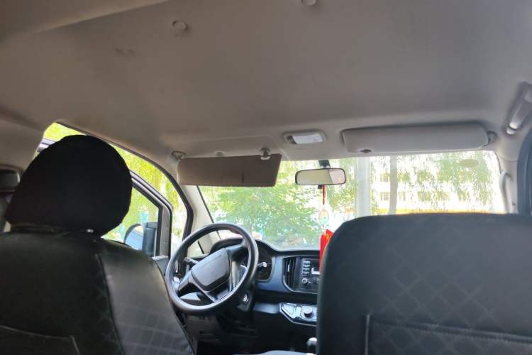 Used FORTHING Lingzhi 2022 M5L 1.6L Utility Model 7 Seats Headliner