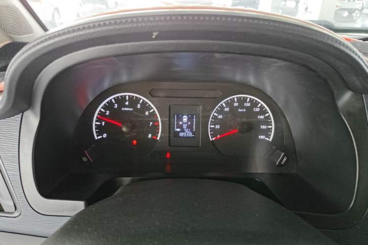 Used FORTHING Lingzhi 2022 M5 1.6L Practical 7-Seater Instrument Cluster