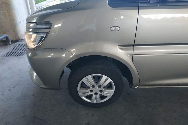 Used FORTHING Lingzhi 2022 Striving Version M5L 2.0L Basic Model 9-Seater Left Front Wheel Hub