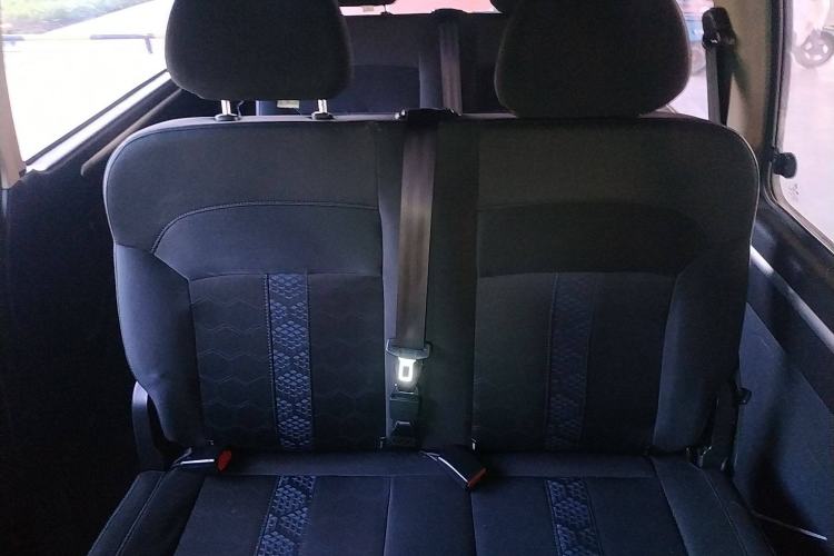Used FORTHING Lingzhi 2022 Striving Version M5L 2.0L Basic Model 9-Seater Left Rear Seat