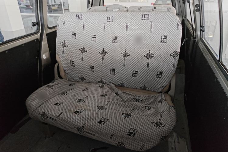 Used FORTHING Lingzhi 2022 M5 1.6L Practical 7-Seater Left Rear Seat