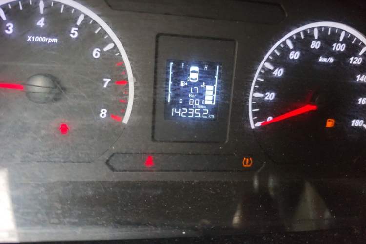 Used FORTHING Lingzhi 2022 M5 1.6L Practical Model 5 Seats Odometer Close Up