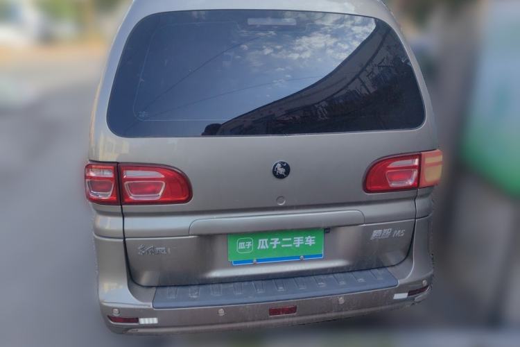 Used FORTHING Lingzhi 2022 Striving Version M5L 1.6L Base Model 9-Seater Rear