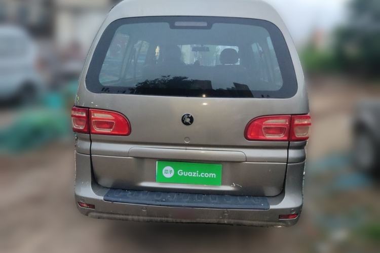 Used FORTHING Lingzhi 2022 M5 1.6L Practical Model 5 Seats Rear