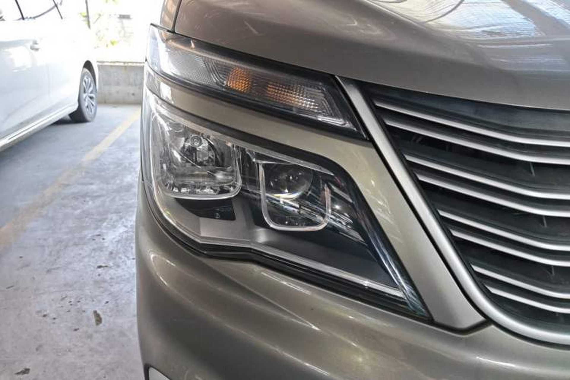 Used FORTHING Lingzhi 2022 M5 1.6L Practical Model 5 Seats Right Front Headlight