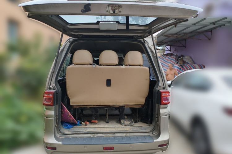 Used FORTHING Lingzhi 2022 Revised Version Striving Edition M5L 2.0L Base Model 9-Seater Trunk