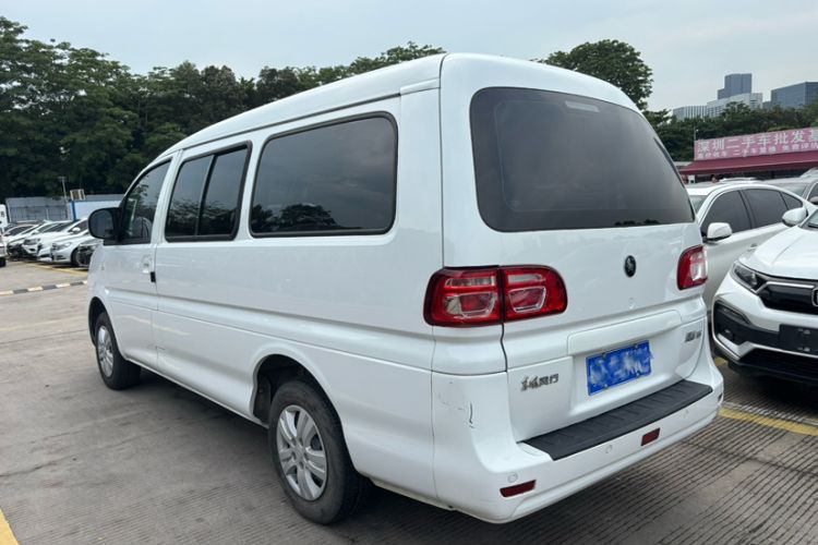 Used FORTHING Lingzhi 2022 M5L 2.0L Utility Model 7 Seats Exterior 3
