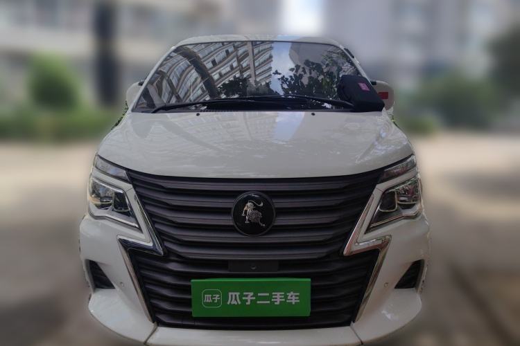 Used FORTHING Lingzhi 2022 Striving Version M5L 1.6L Luxury 7-Seater Front