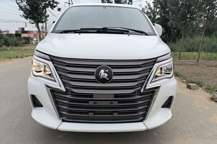Used FORTHING Lingzhi 2022 Entry-Level M5L 1.6L Comfort Version 7 Seats Front