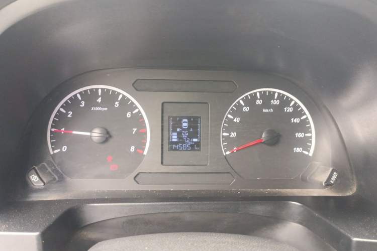 Used FORTHING Lingzhi 2022 M5L 1.6L Utility Model 7 Seats Instrument Cluster