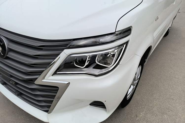 Used FORTHING Lingzhi 2022 Entry-Level M5L 1.6L Comfort Version 7 Seats Left Front Headlight