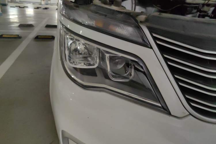 Used FORTHING Lingzhi 2022 V3 1.6L Base Model 2 Seats Right Front Headlight