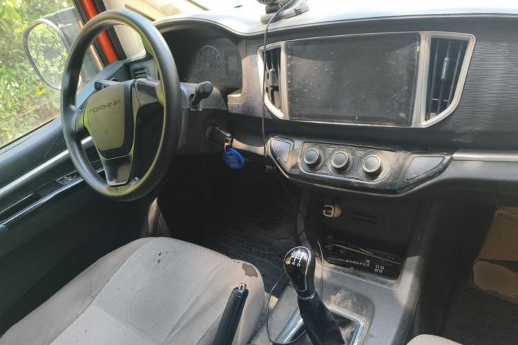 Used FORTHING Lingzhi 2022 V3 1.6L Base Model 2 Seats Steering Wheel