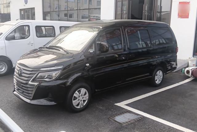Used FORTHING Lingzhi 2023 M5L 1.6L Base Model 7 Seats