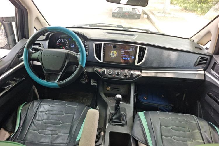 Used FORTHING Lingzhi 2023 M5 1.6L Practical Model 5 Seats Center Console